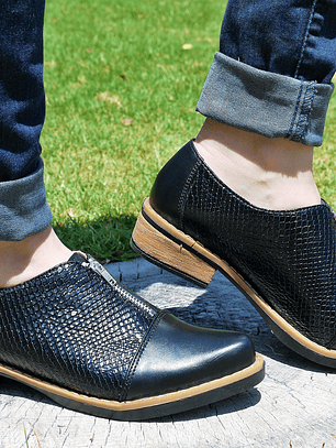 Cierre Frontal Negro Cascabel 