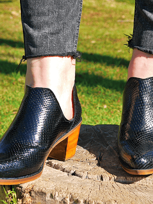 Botín Abierto Negro Texturado