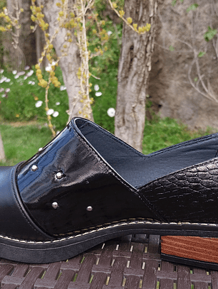 Zapato Tachas Negro