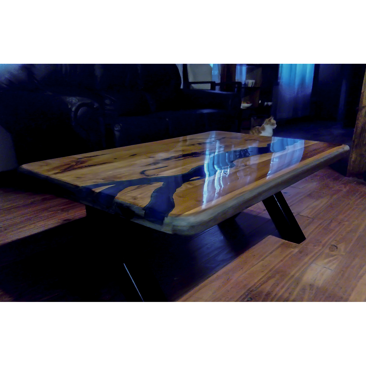 Mesa de Centro rustica , con Río Epóxico.