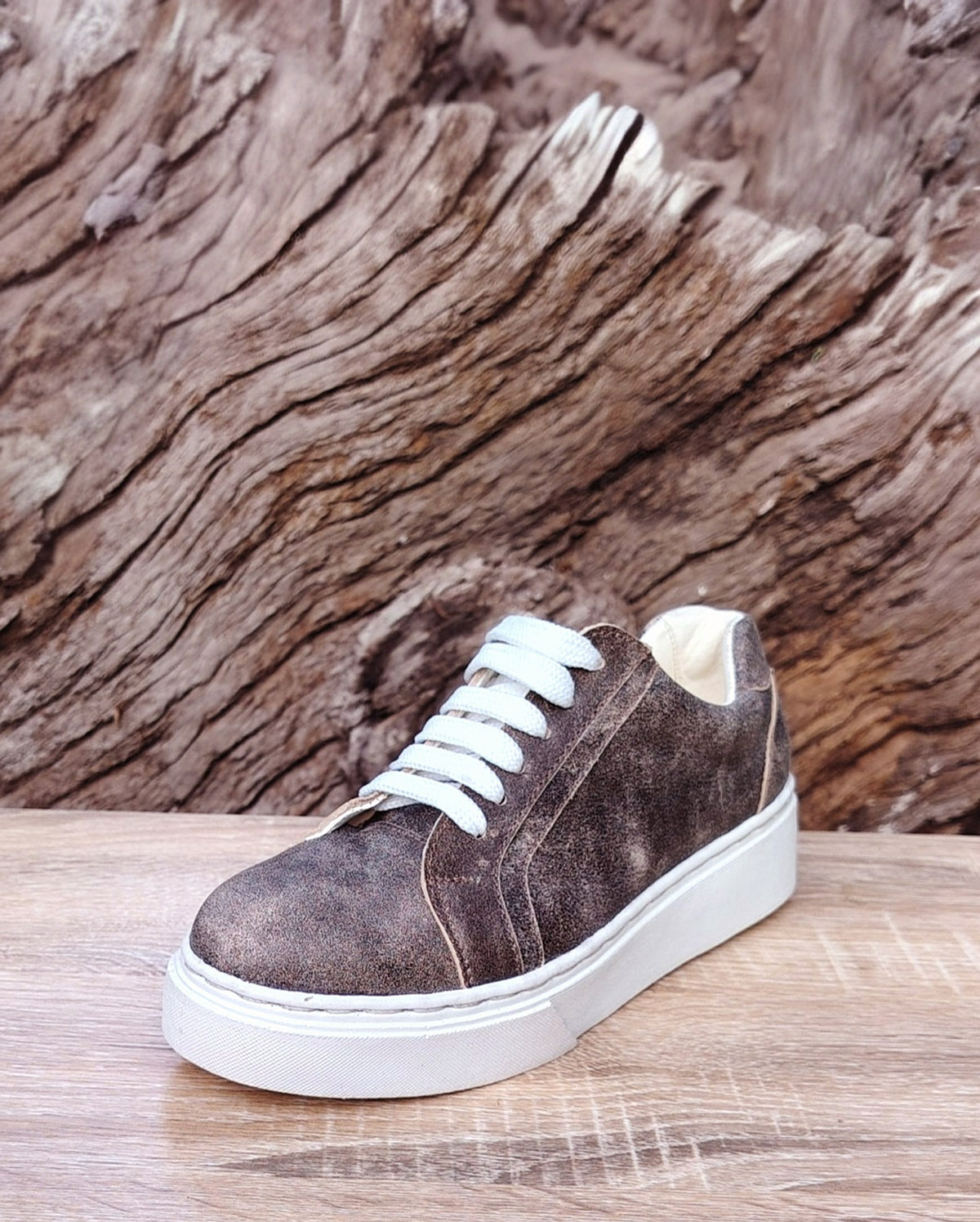 Zapatilla Gris