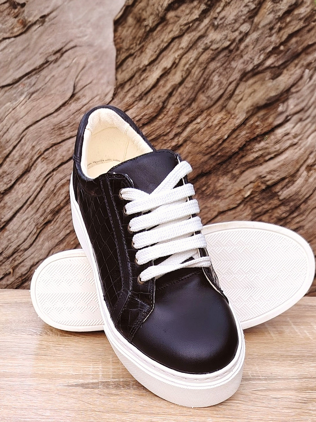 Zapatilla Negro Estampado 3