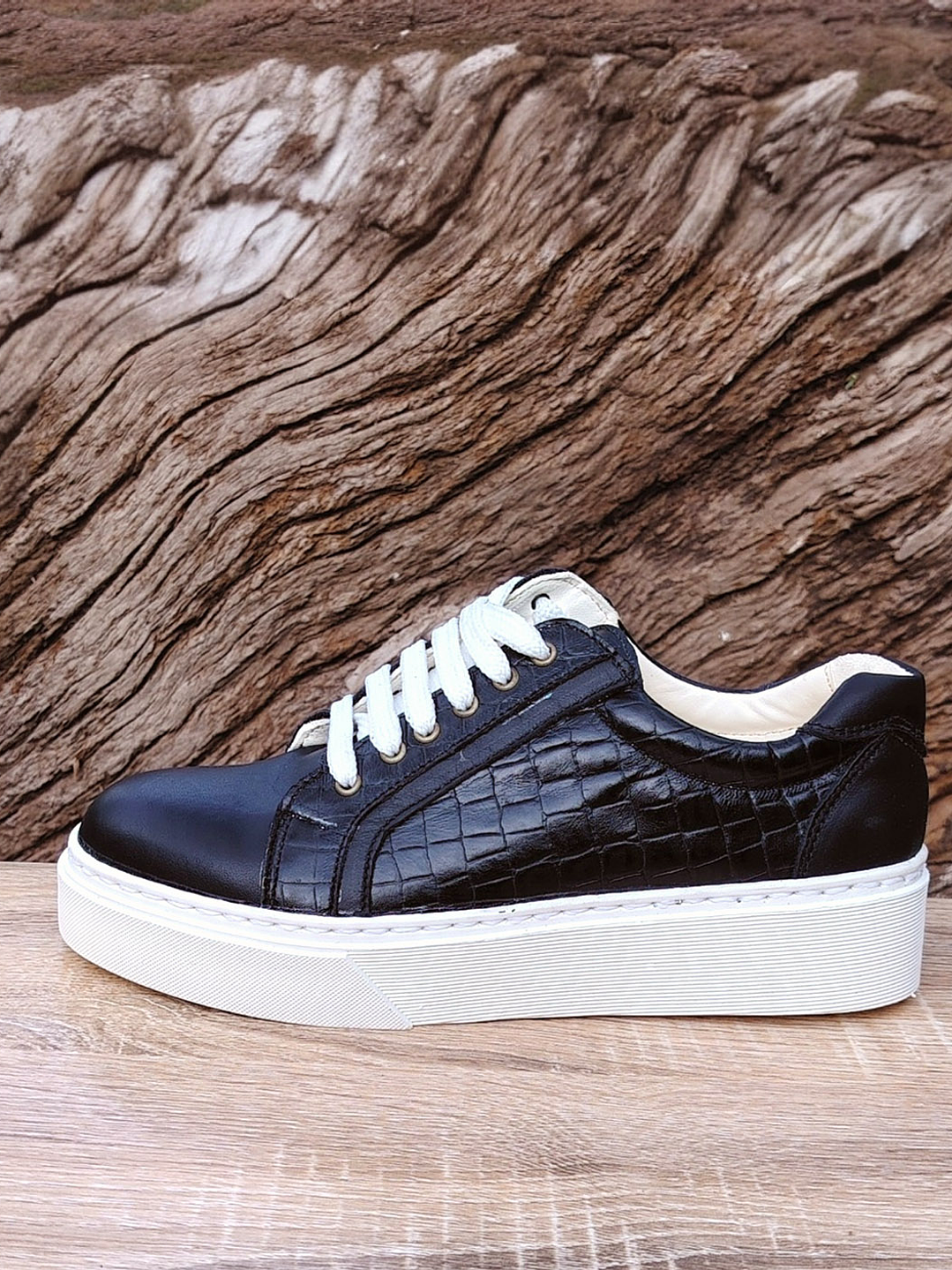 Zapatilla Negro Estampado 1