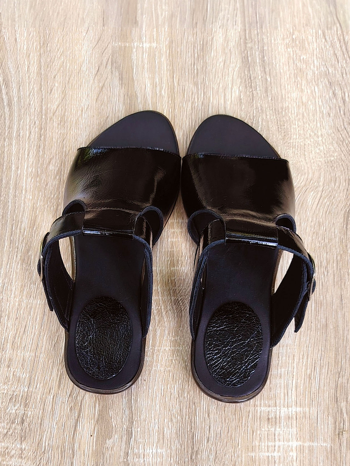Sandalia Correa Negro 2
