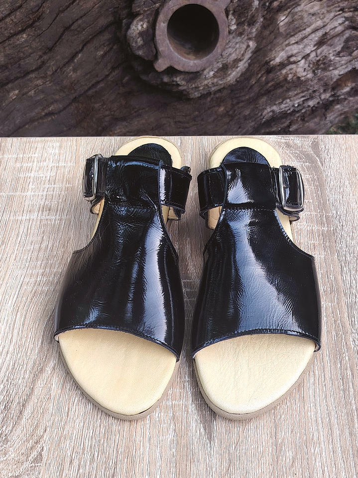 Sandalia Correa Negro PL Café 2