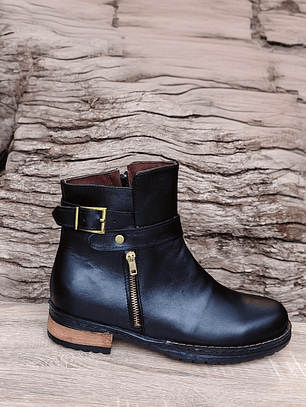 Botín Cierre Correa Negro