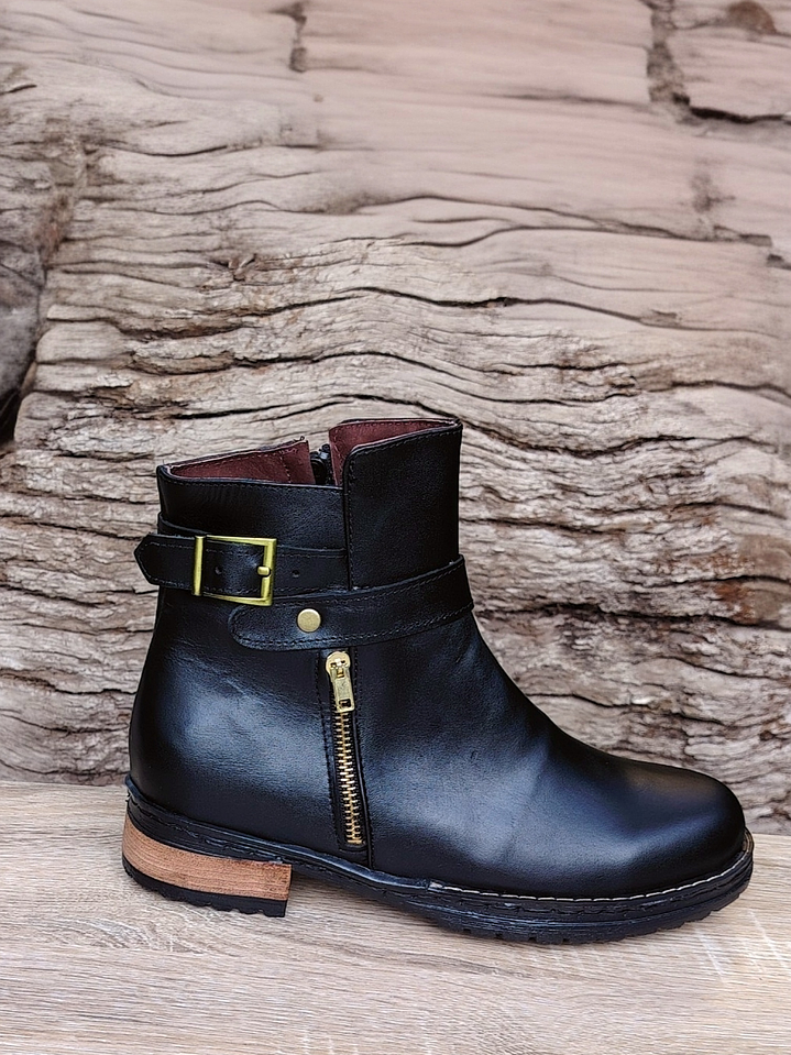 Botín Cierre Correa Negro 1