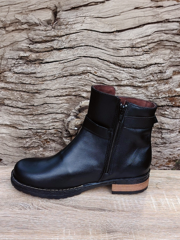 Botín Cierre Correa Negro 2