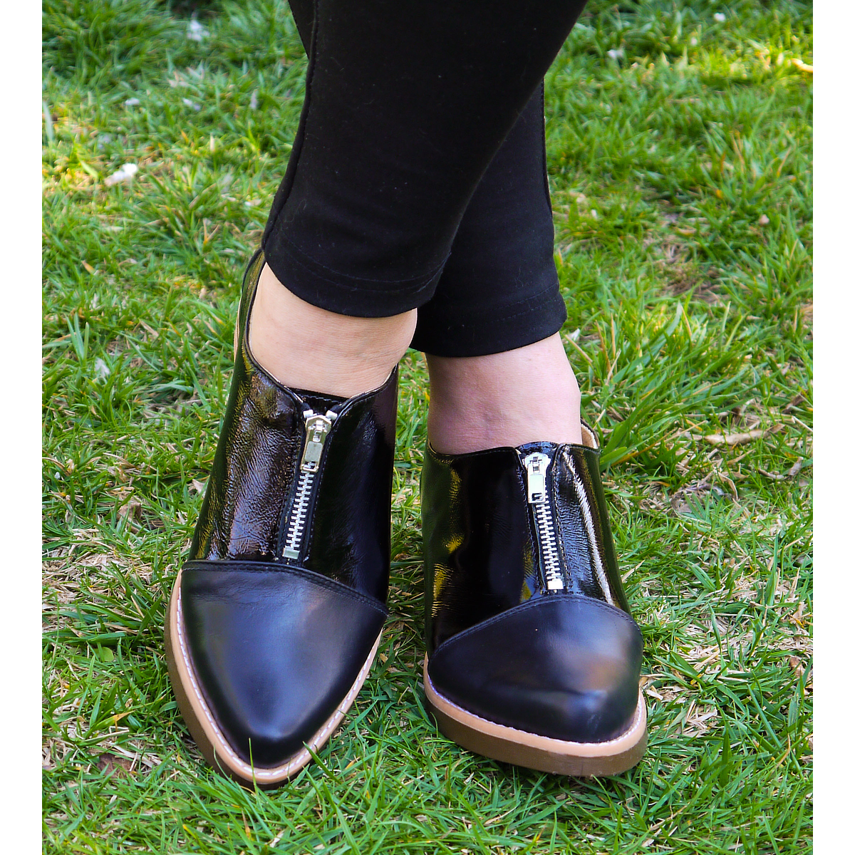 Zapato Cierre Charol Negro