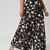Pantalón tela con diseño florado de pierna ancha PJ064