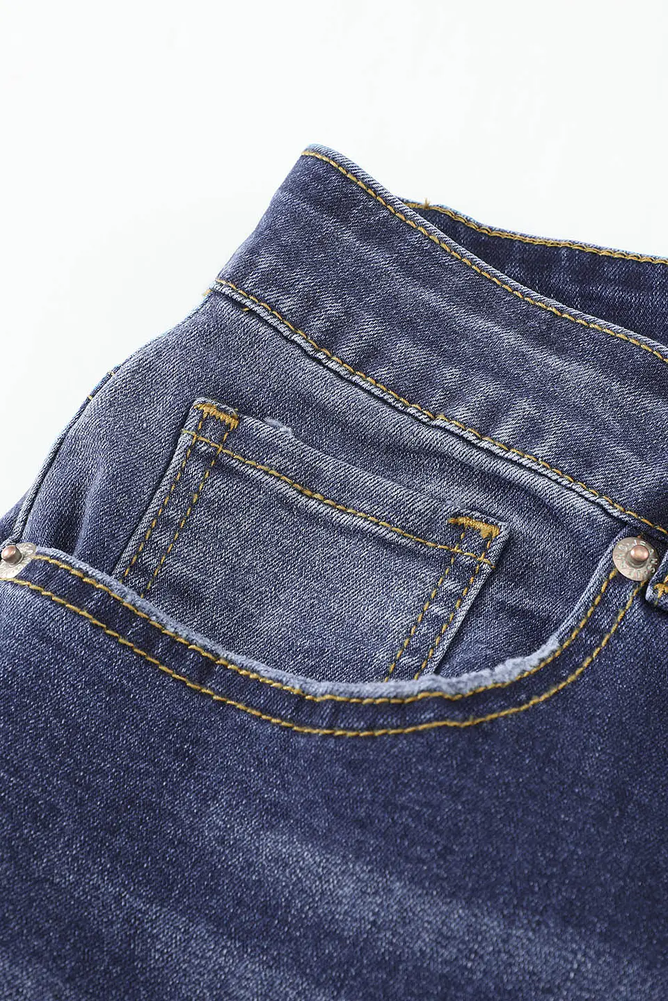 Jeans JE007 flequillos en bota 14