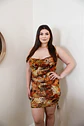 Vestido PV192 ajustado con tirantes y cuello drapeado - Miniatura 2