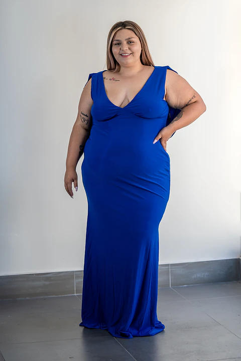 Vestido PV203 largo con cuello V y espalda drapeada