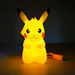 LUZ PORTATIL DE PIKACHU MOLESTO CON CORREA DE MANO - Miniatura 2