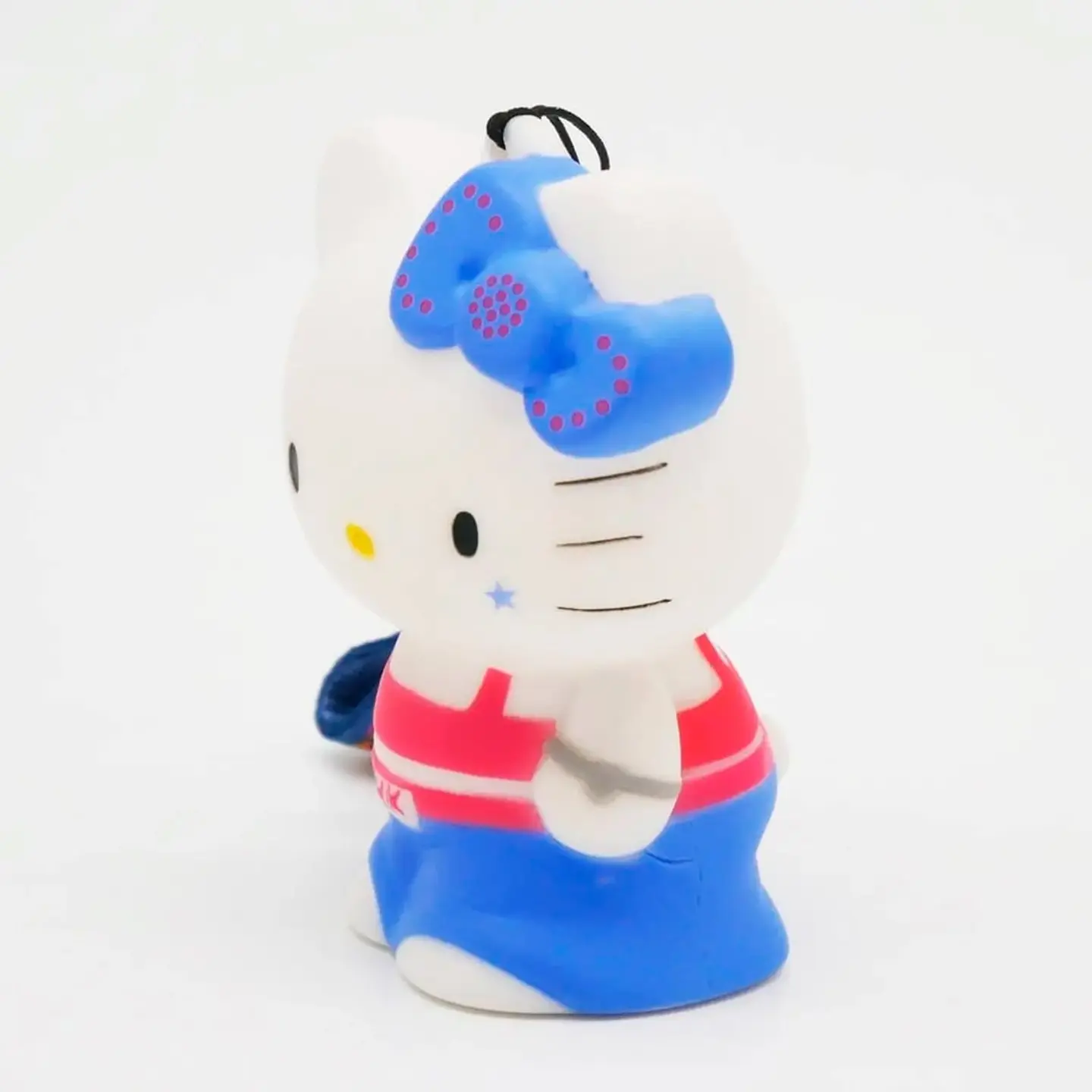 LUZ PORTATIL DE HELLO KITTY HIP HOP CON CORREA DE MANO 2
