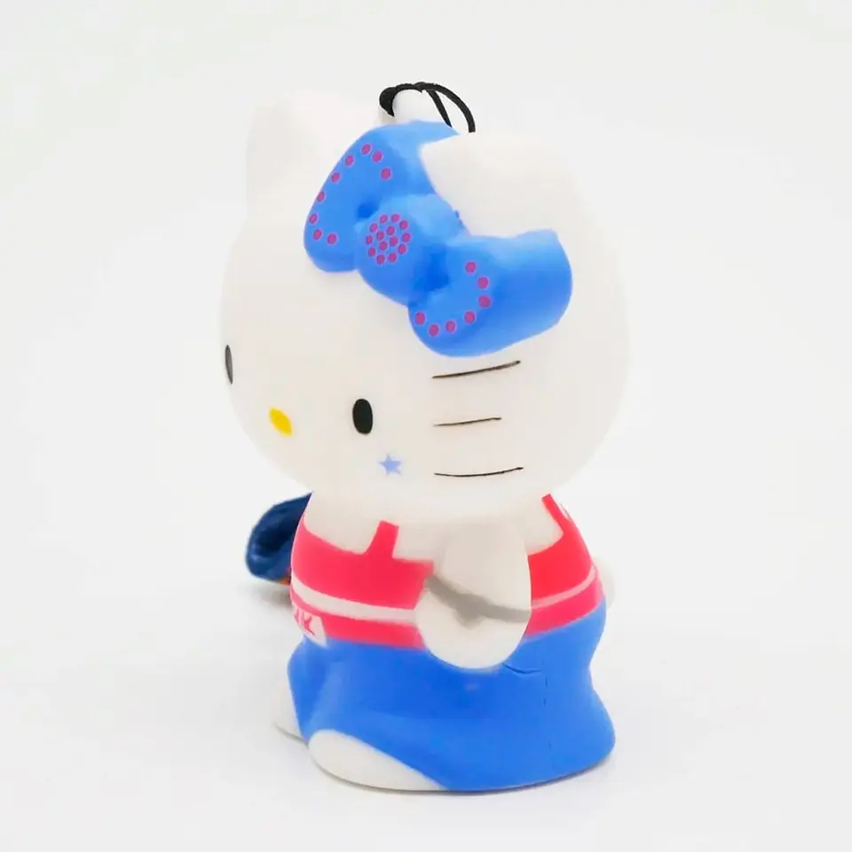 LUZ PORTATIL DE HELLO KITTY HIP HOP CON CORREA DE MANO 2