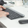 Kit Inalambrico teclado y mouse Logitech MK470 (Receptor USB, Grafito)