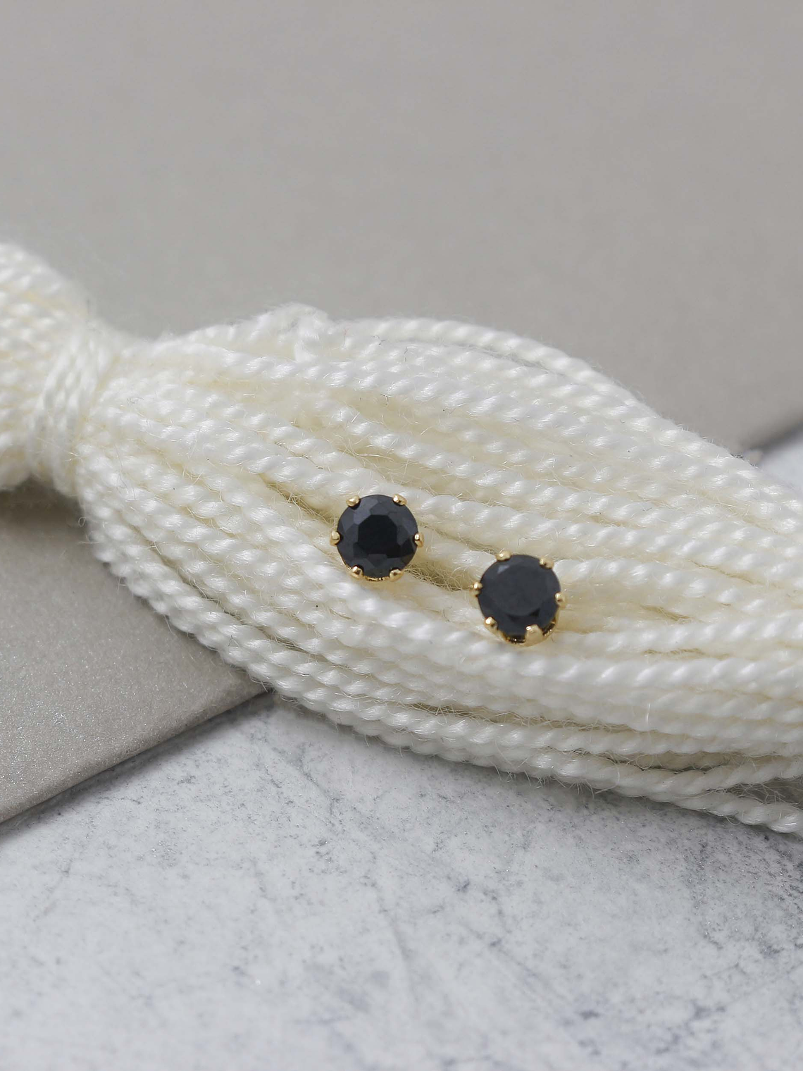 Topo Circon Redondo Negro 1