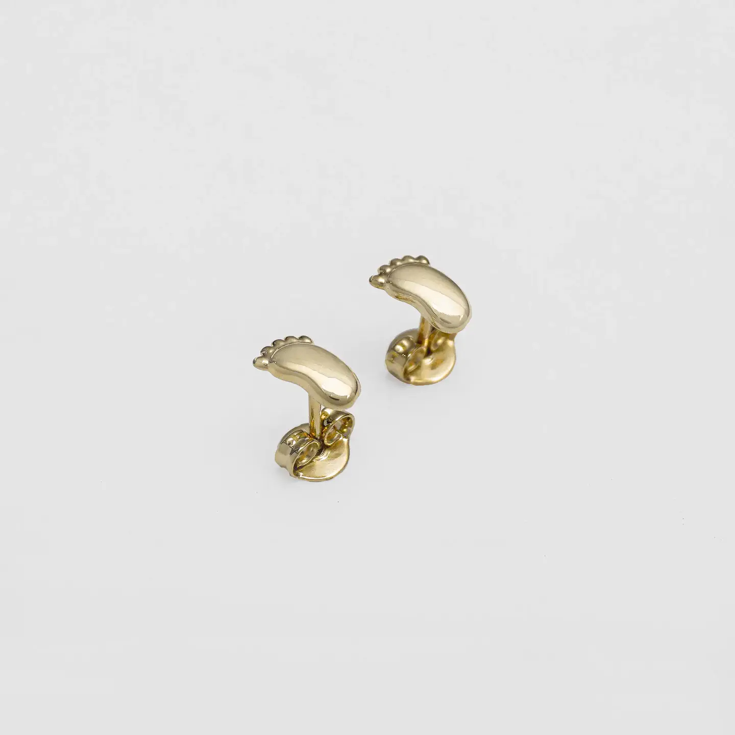  Arete Baby Feet 1