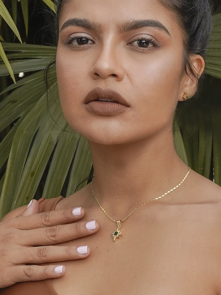 Dije Estrella Circonia Verde Esmeralda  2