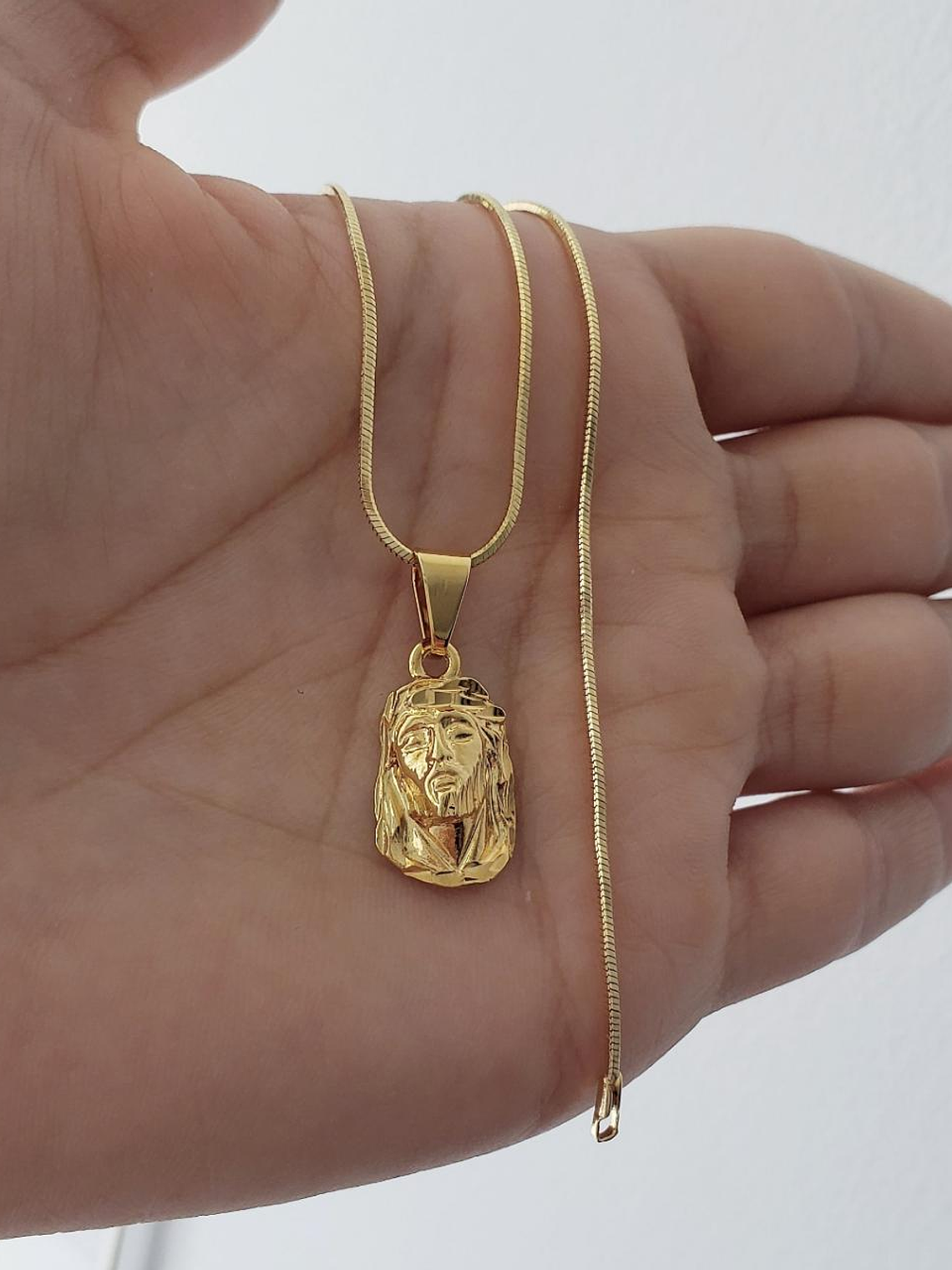 Dije Rostro Mediano Tallado 2