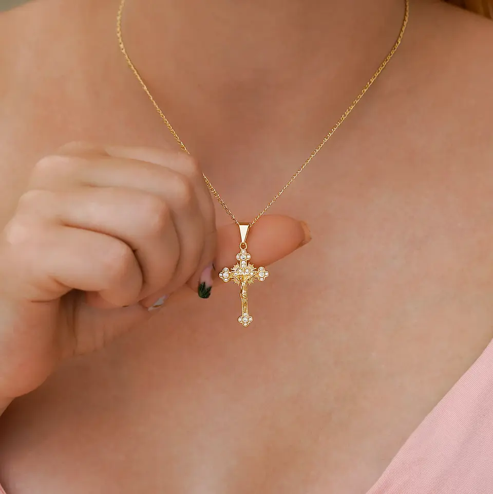 Dije  Cristo Crucificado 3