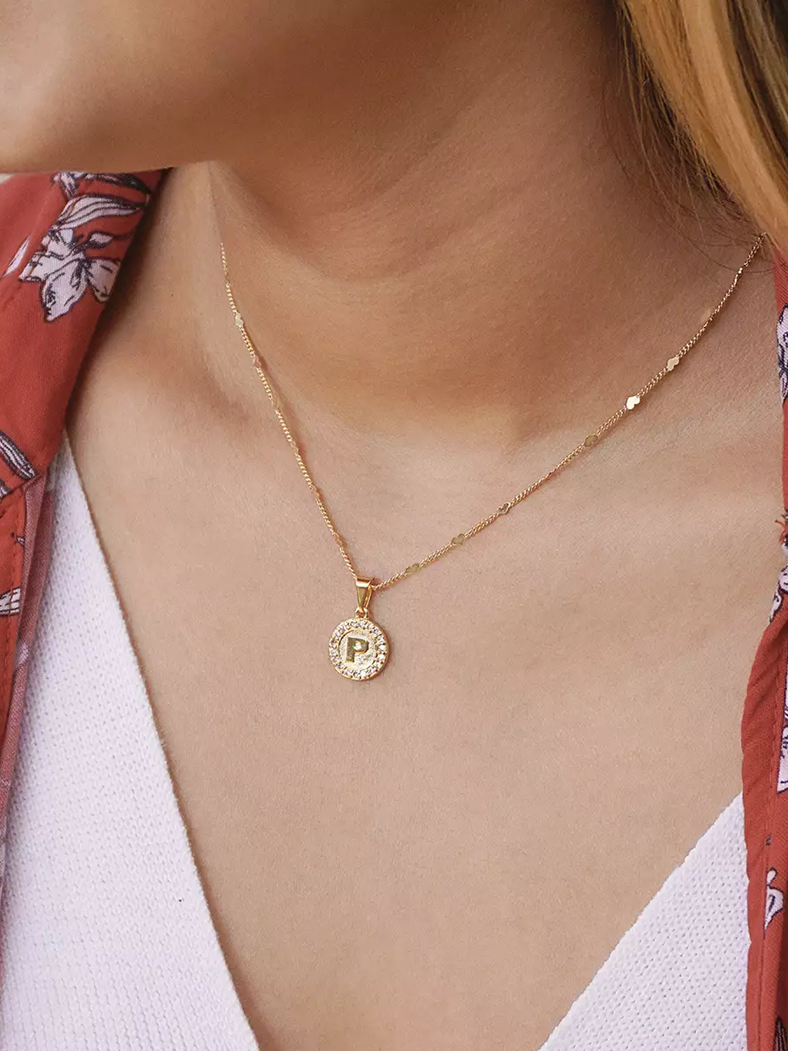 Dije Letra P Circular  2