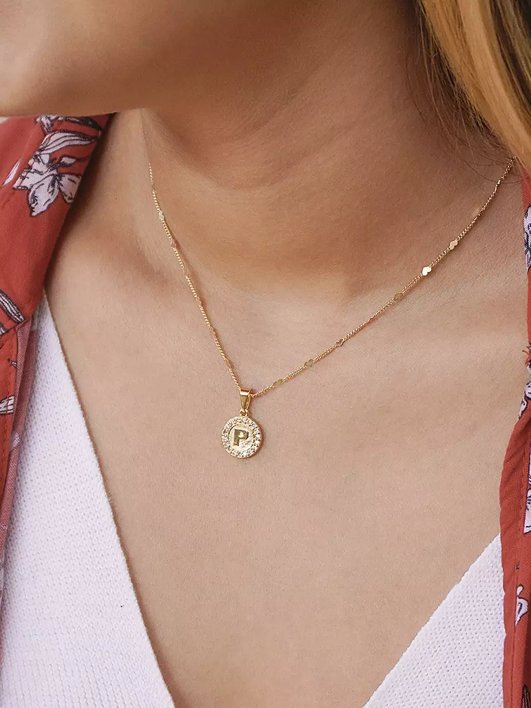 Dije Letra P Circular  2