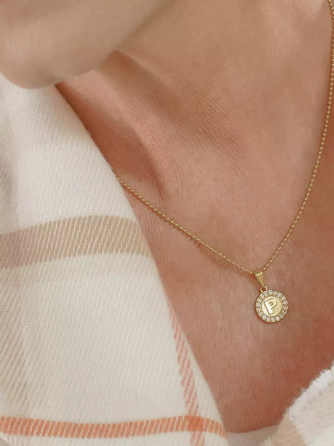 Dije Letra P Circular  3