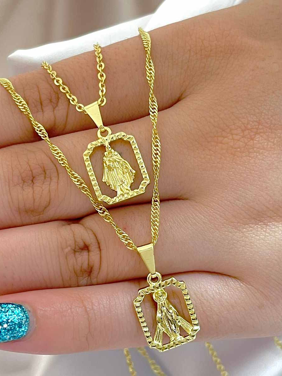 Dije Milagrosa Silueta 3