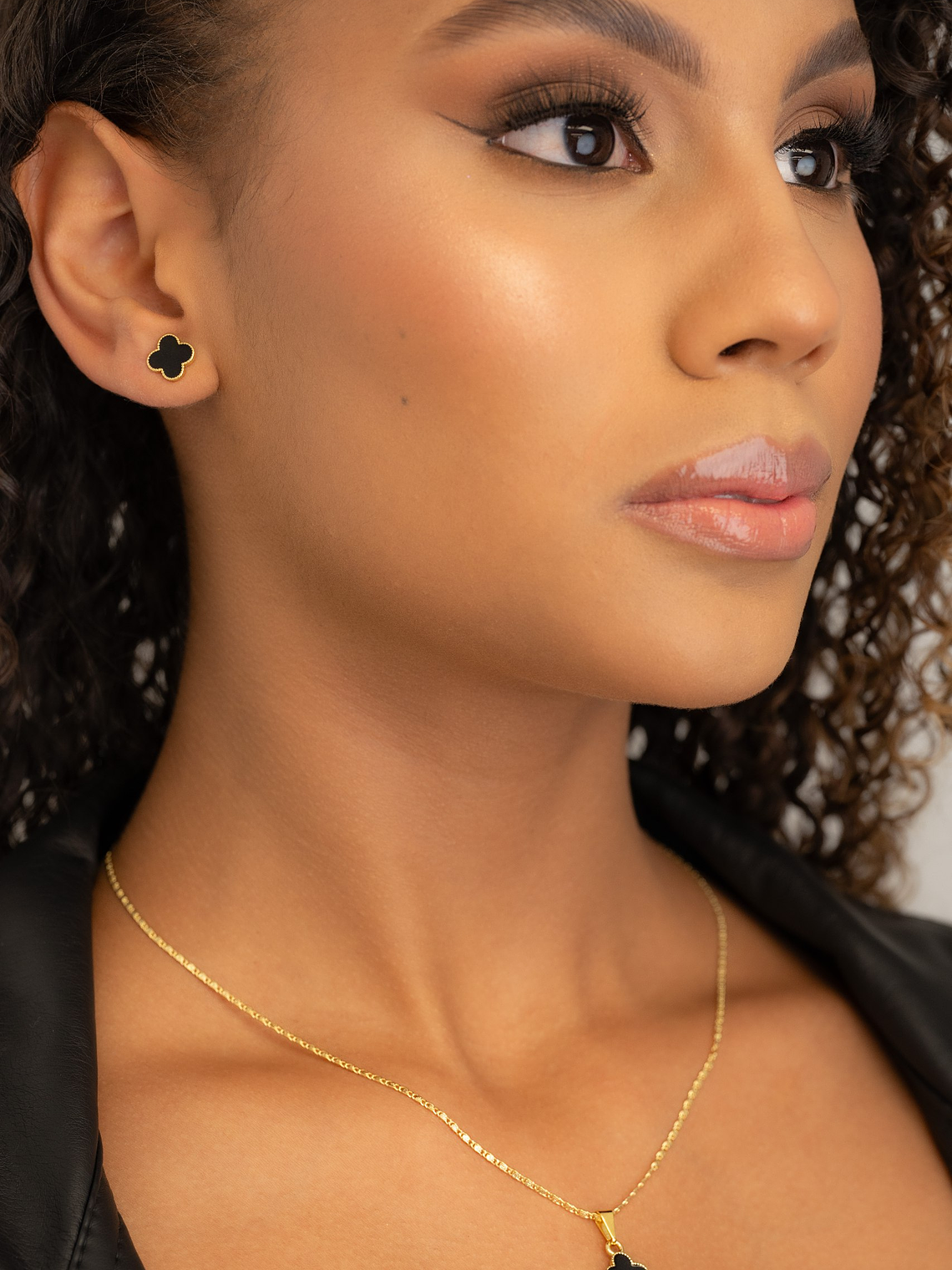 Conjunto Clover Negro 1 Cm 2