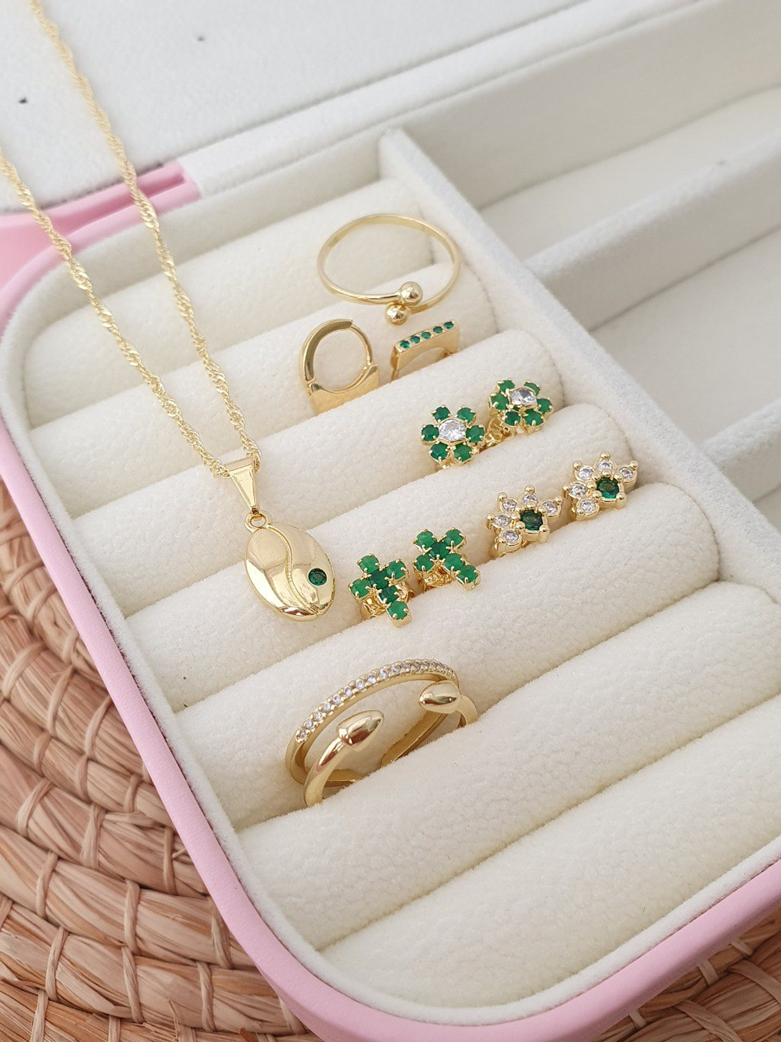 Dije Grano de Cafe Verde Esmeralda  4