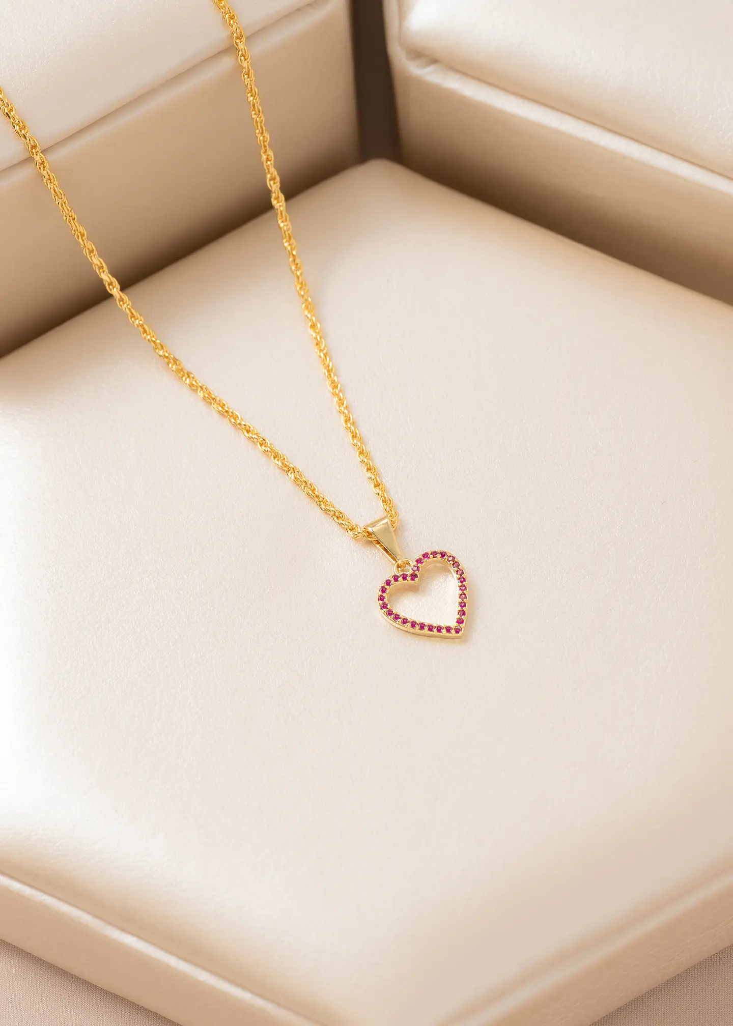 Dije  Amour Fucsia 2
