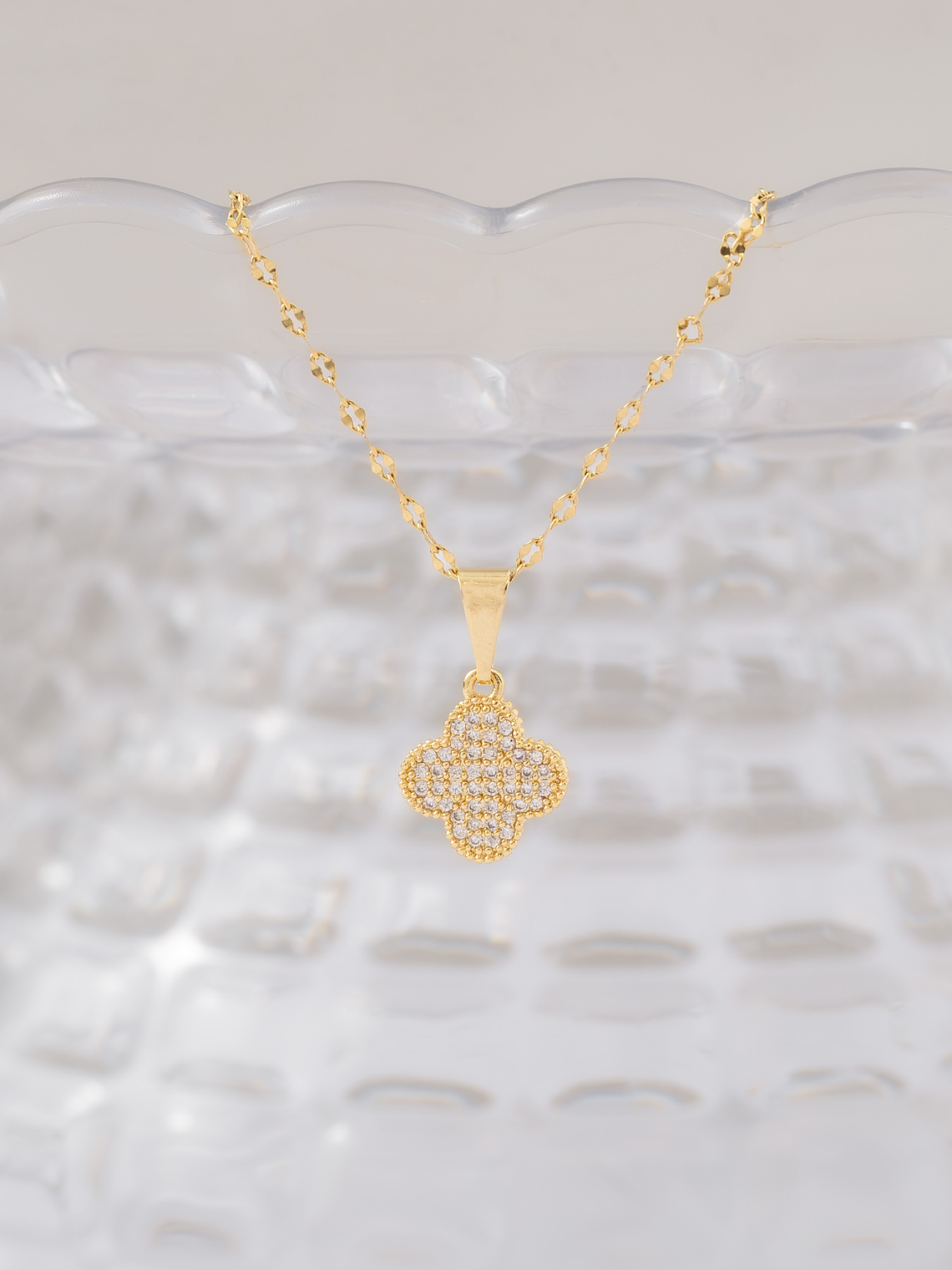 Dije Clover Circonias  2