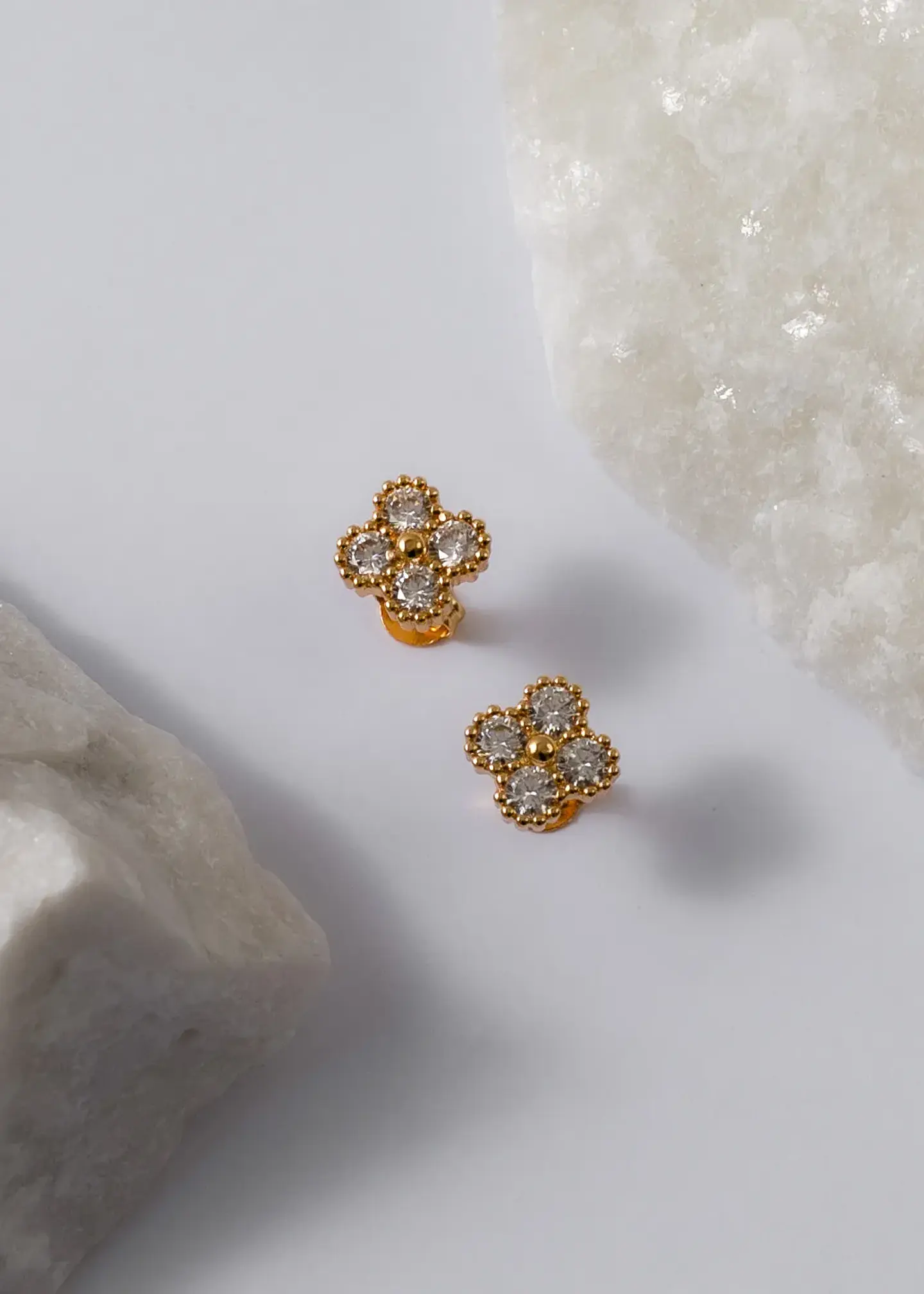Arete Clover Motif-Cristal 2