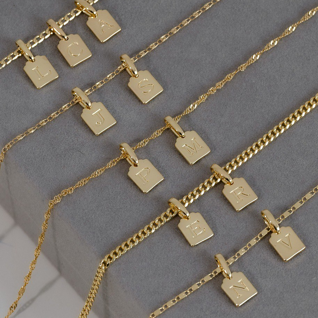 Dije Placa Letra R -1 2