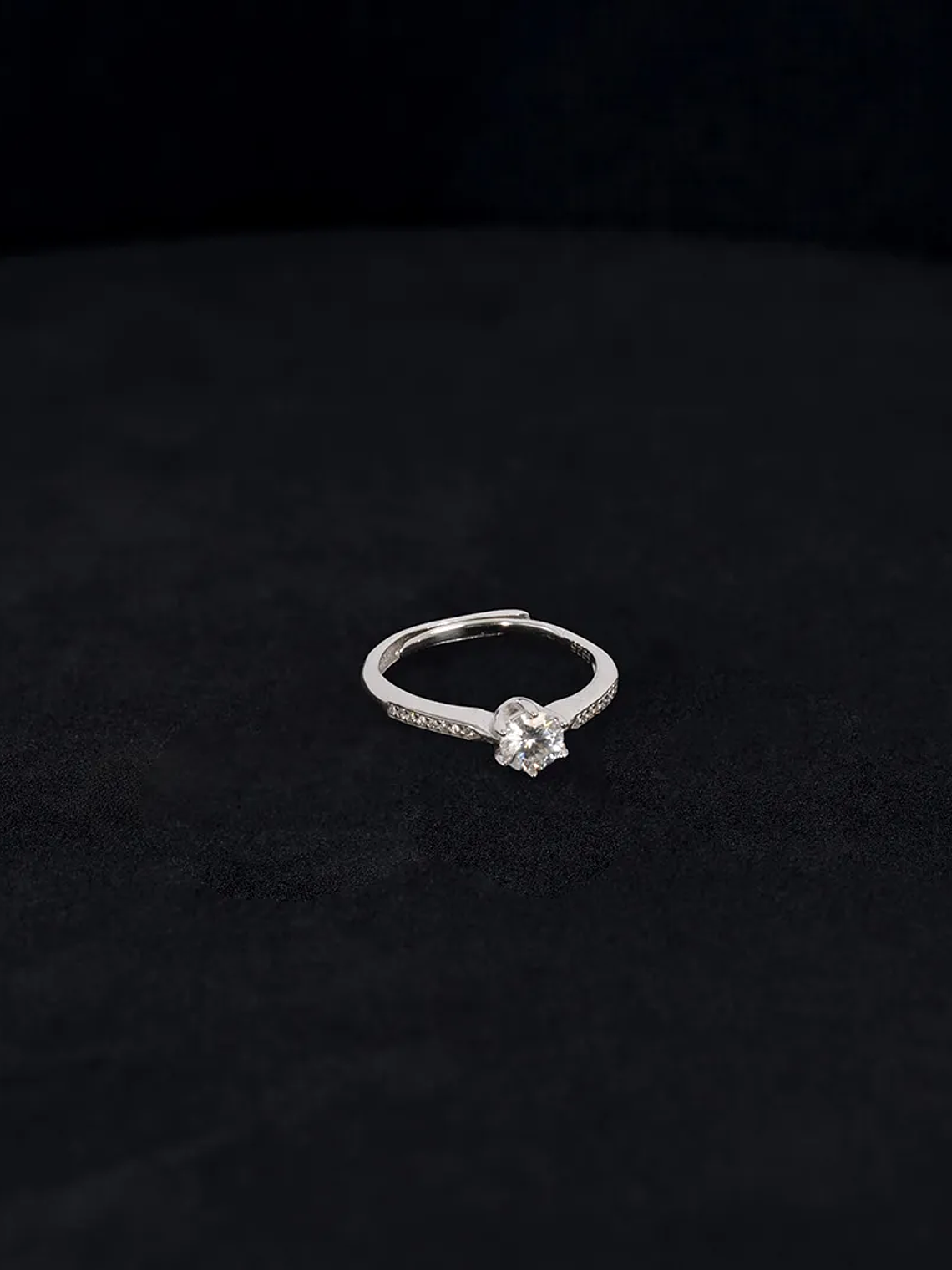 Anillo Promesa Solitario Moisanita Pave Ajustable 1