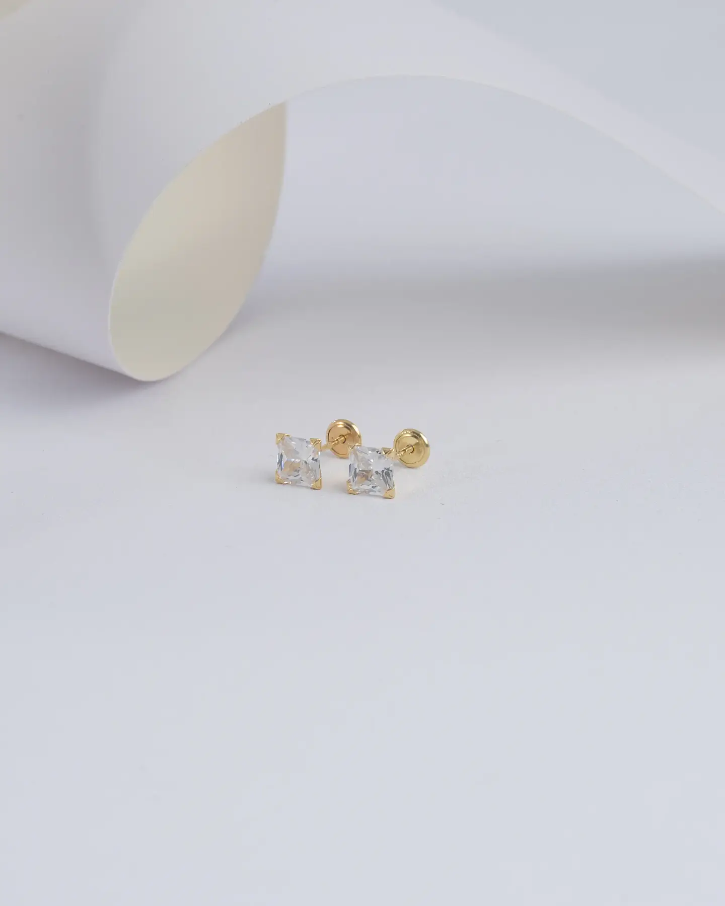 Arete Topo Royal SB 6 mm |Joyería fina | Aretes minimalista 2
