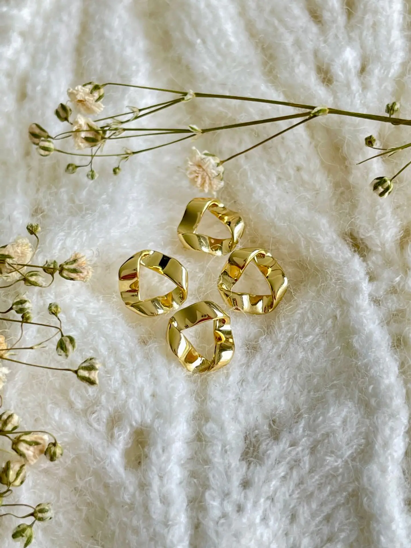 Arete Golden Twist 8 mm |Joyeria fina  1