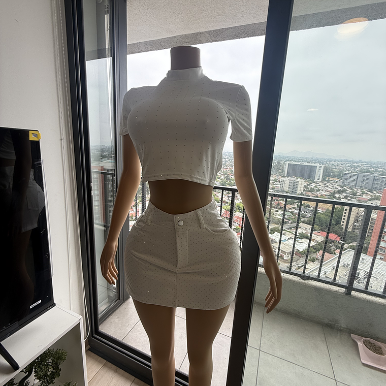 Polera blanca brillitos  2