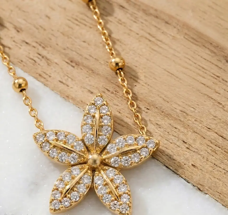 Colar Flor Cravada Zircônias 5