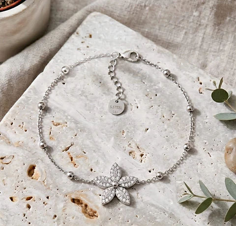 Pulseira Flor Cravada Zircônias