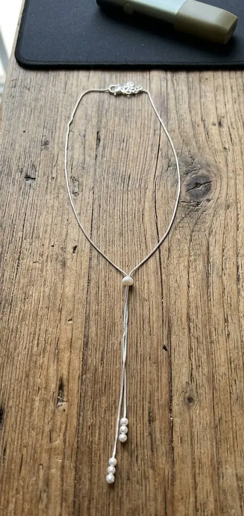Colar Lariat em Prata com Pendente de Contas