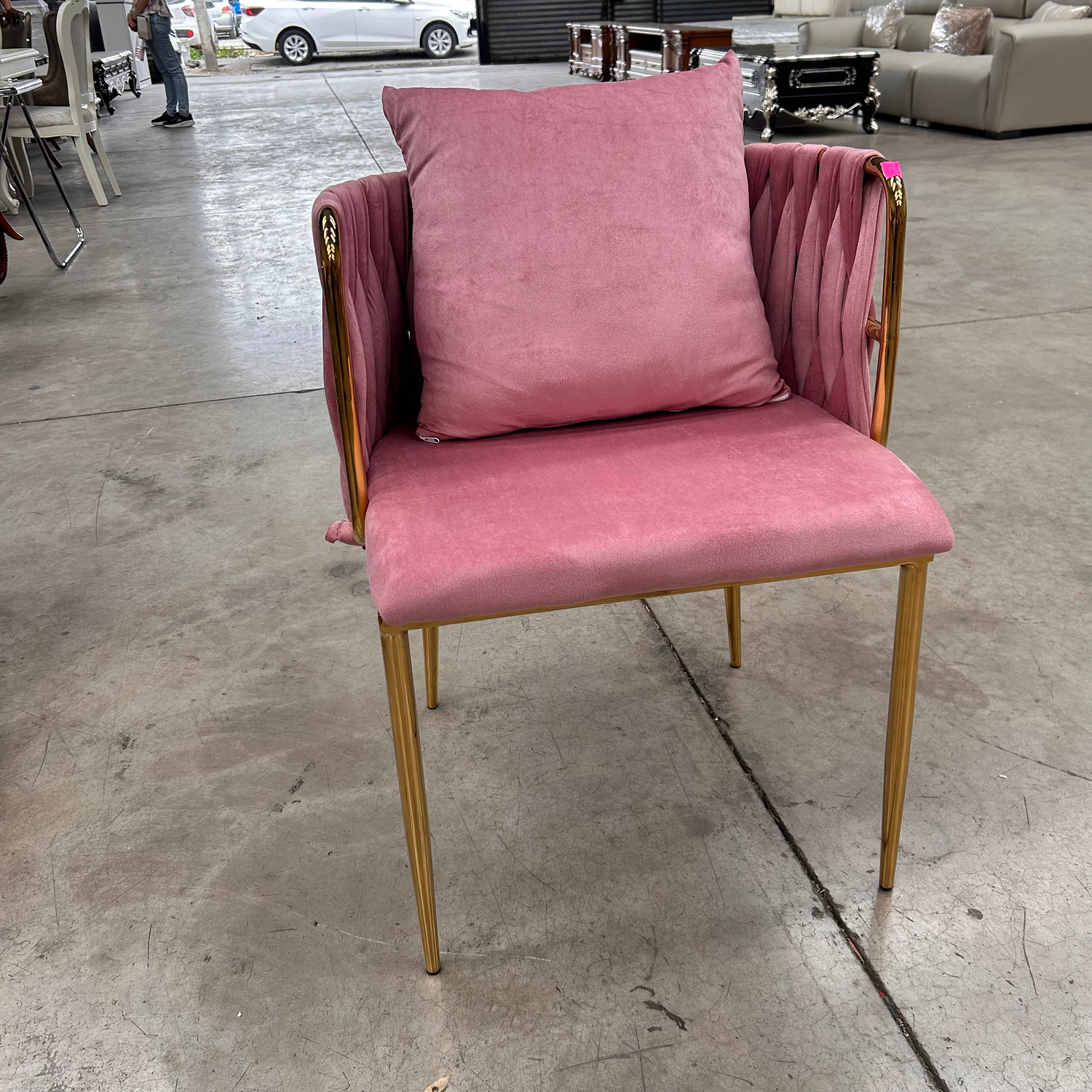 Silla Velvet Patas Doradas  5