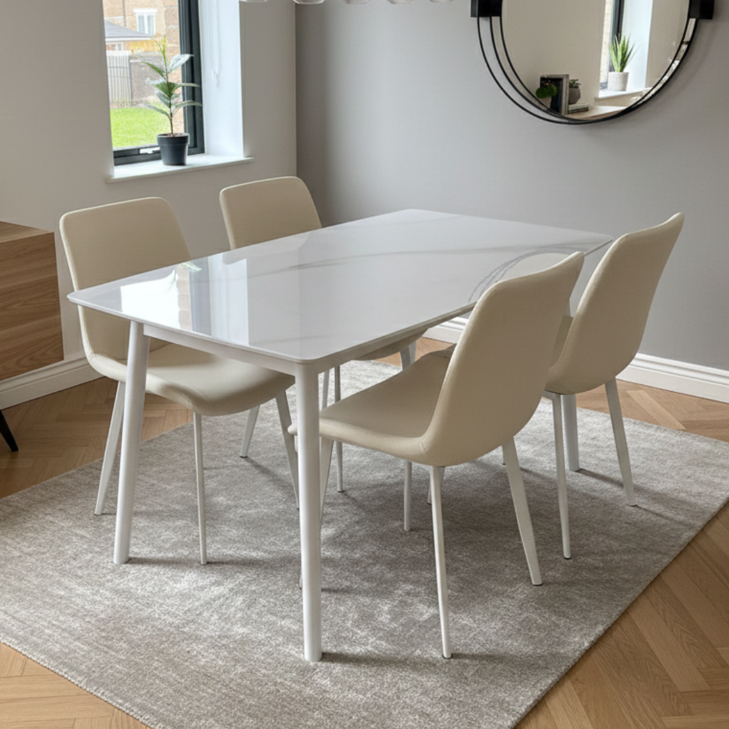 Juego de Comedor Blanco con 4 Sillas Color Beige 1