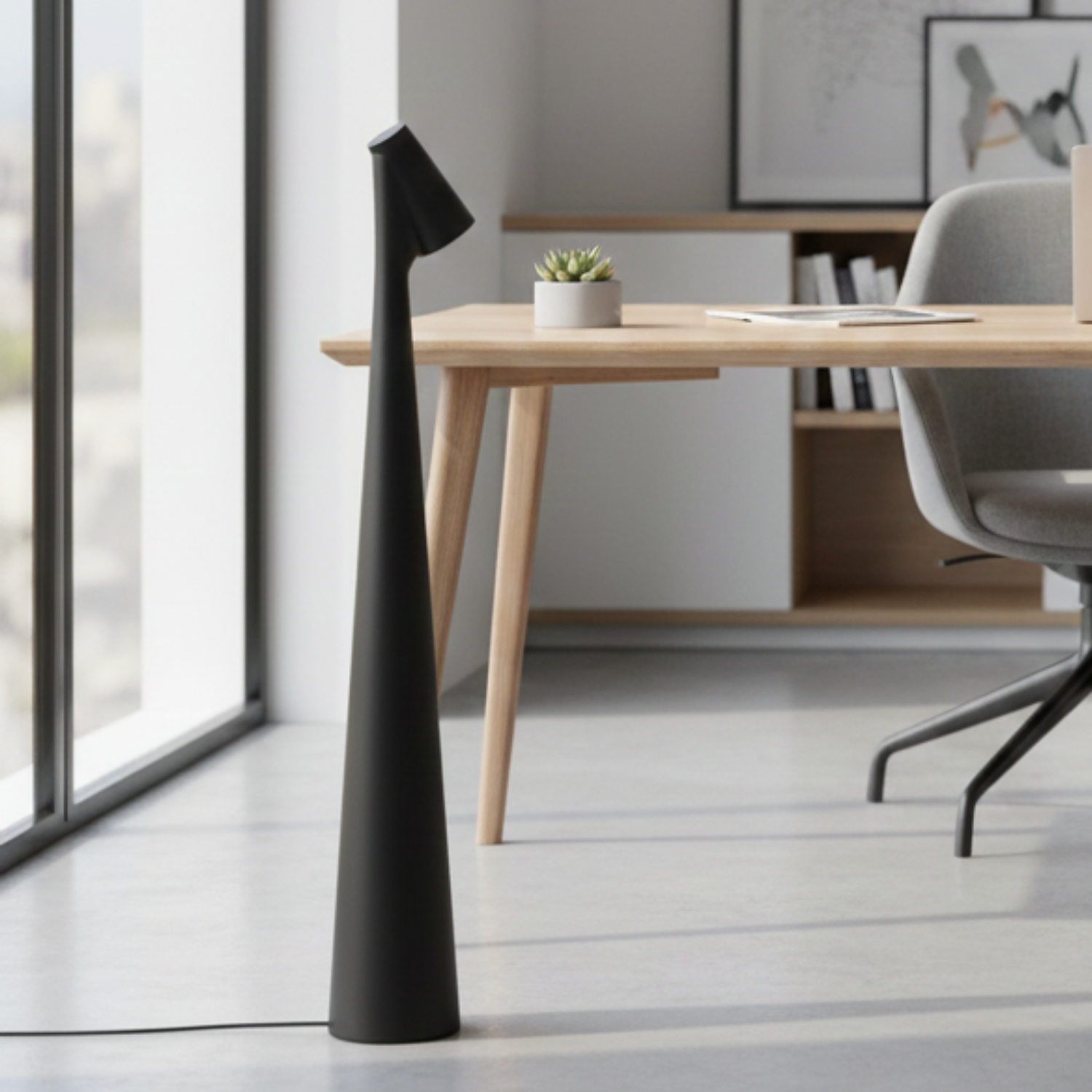 Lámpara LED Negro Mate de Pie Minimalista Cono Slim 1