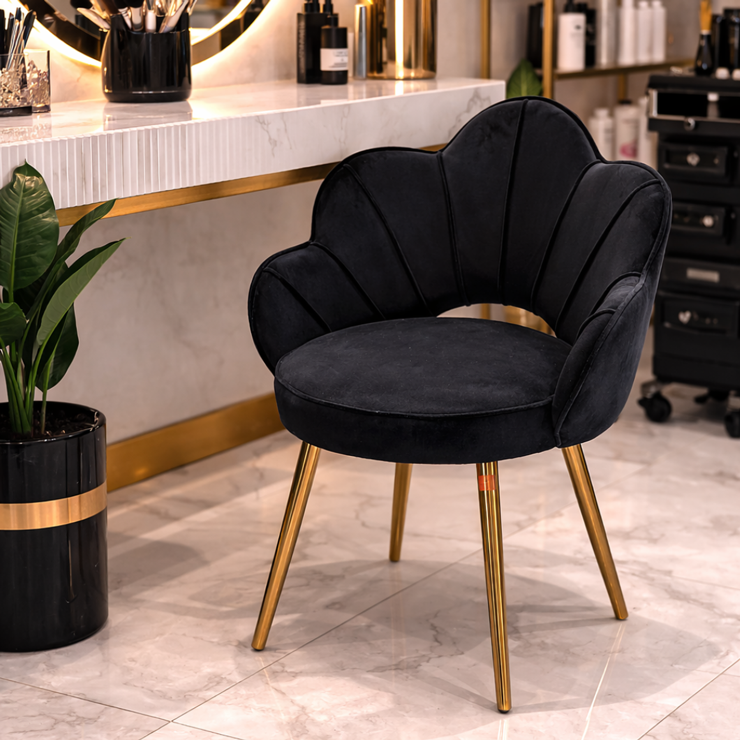 Silla Concha de Terciopelo para Salón de Belleza y Tocador con Patas Doradas 5