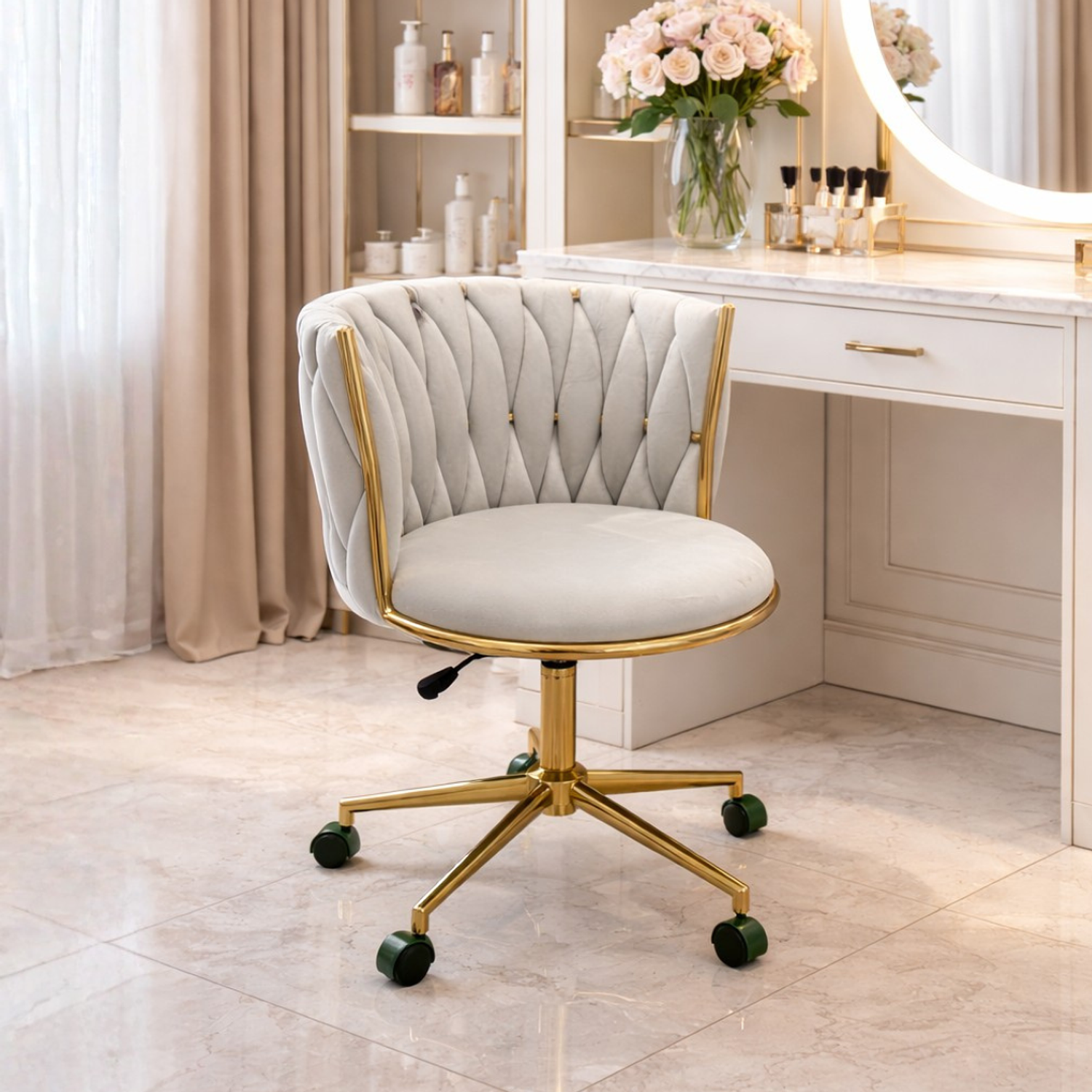 Silla de Terciopelo Gris Acolchada con Base Dorada y Ruedas Velvet Imperial Crown 1