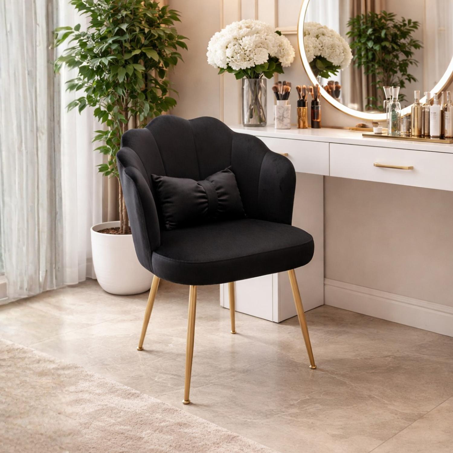 Sitial Flor Corona de Felpa Negra Acolchado con Patas Doradas Velvet Noir Shell 1