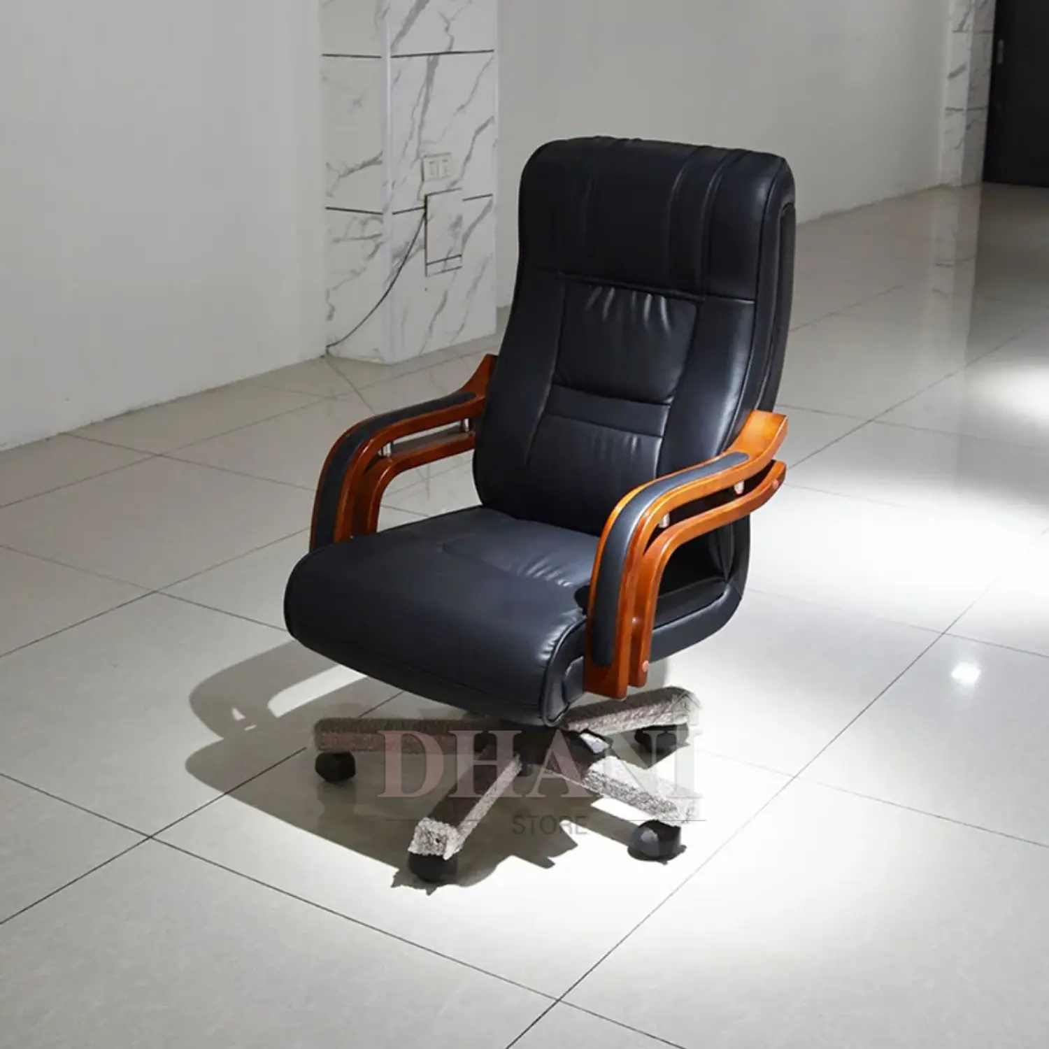 Silla de Escritorio Ejecutiva Ergonómica en cuero con Brazos de Madera – Sillón Gerencial Profesional 4